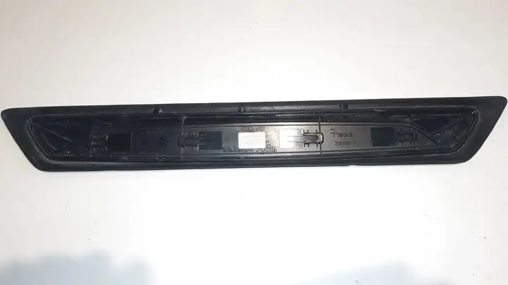 BMW 3 F30 F35 F31 (2012 - 2018) 51477289216 Внутренняя отделка переднего порога — фото 2