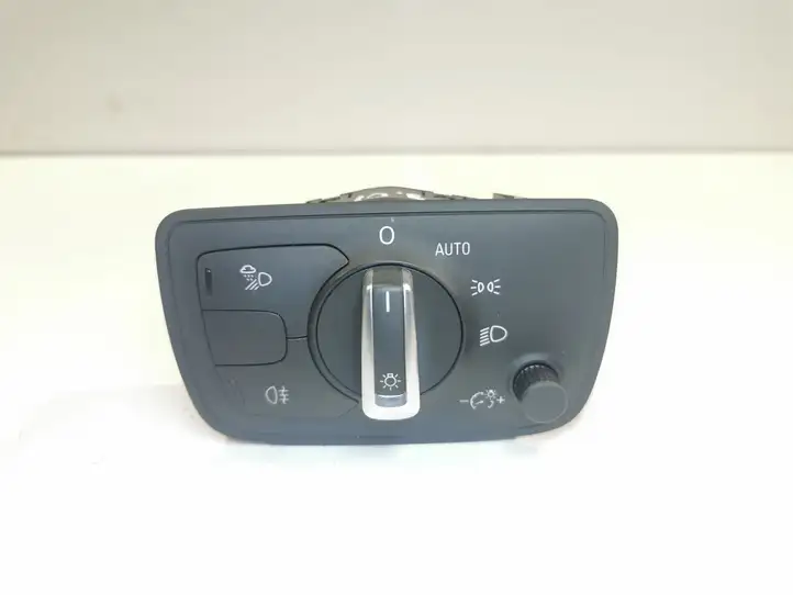 Audi A7 S7 4G (2010 - 2014) 4G0941531E Включатель фонарей — фото 1