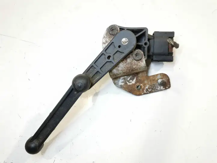 BMW 5 E60 E61 (2004 - 2010) 6778860 Датчик уровня фар — фото 3