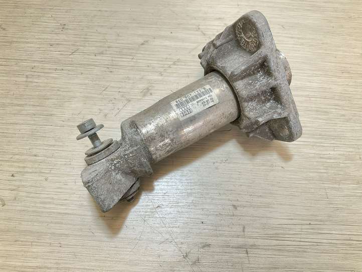 Audi A4 (2000 - 2006)  8E0807133B Передний aмортизатор бампера