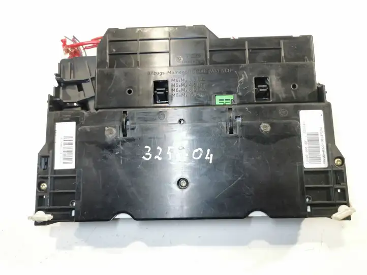 BMW 3 E46 (1998 - 2005) 8364540 Блок предохранителей — фото 4