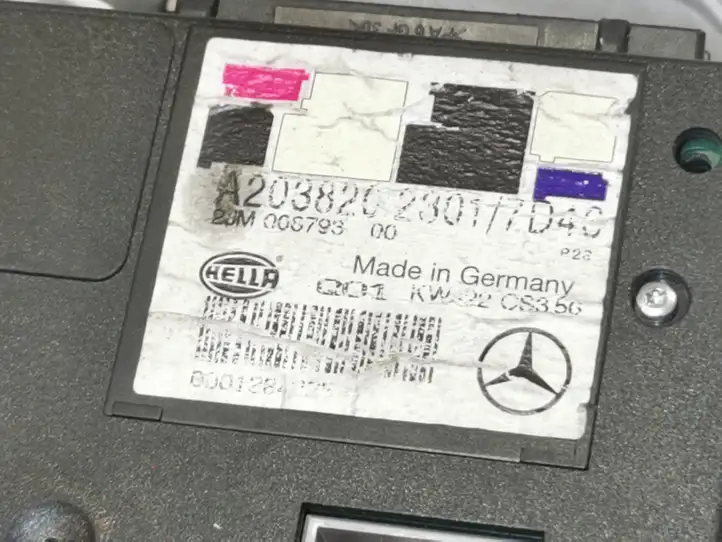 Mercedes-Benz C AMG W203 (2000 - 2007) A2038202301 Передняя подсветка — фото 3