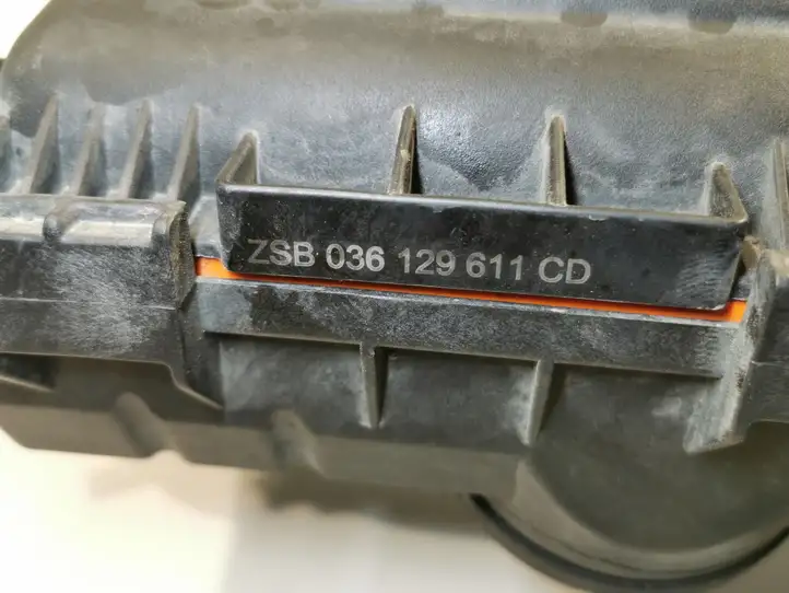 BMW 5 E60 E61 (2004 - 2010) 036129611CD Корпус воздушного фильтра — фото 3