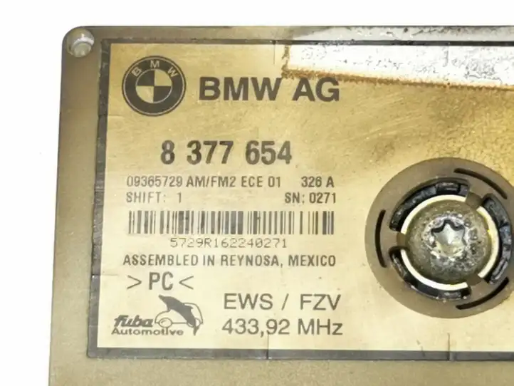 BMW X5 E53 (1999 - 2006) 8377654 Усилитель антенны — фото 3