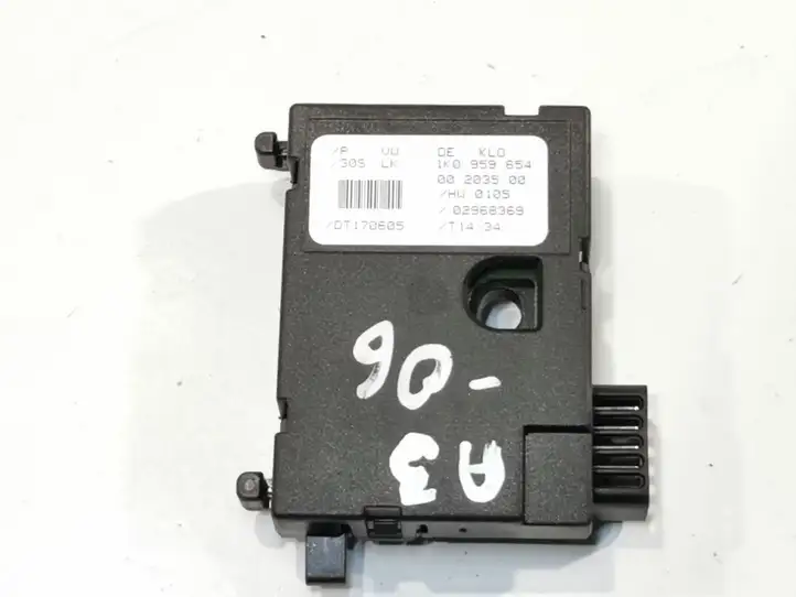 Audi A3/S3 8P (2004 - 2008) 1K0959654 Датчик угла поворота руля — фото 2