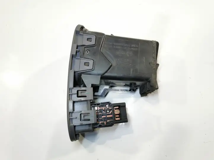 Nissan Navara D22 (1997 - 2004) E5295161500 Боковой воздушный дефлектор — фото 2