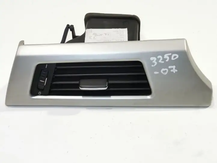 BMW 3 E90 E91 (2005 - 2012) 9151165 Боковой воздушный дефлектор — фото 1