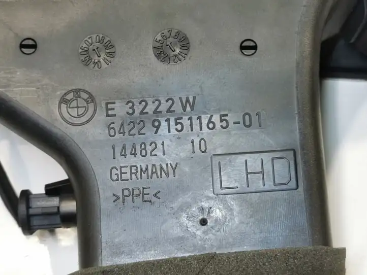 BMW 3 E90 E91 (2005 - 2012) 9151165 Боковой воздушный дефлектор — фото 4