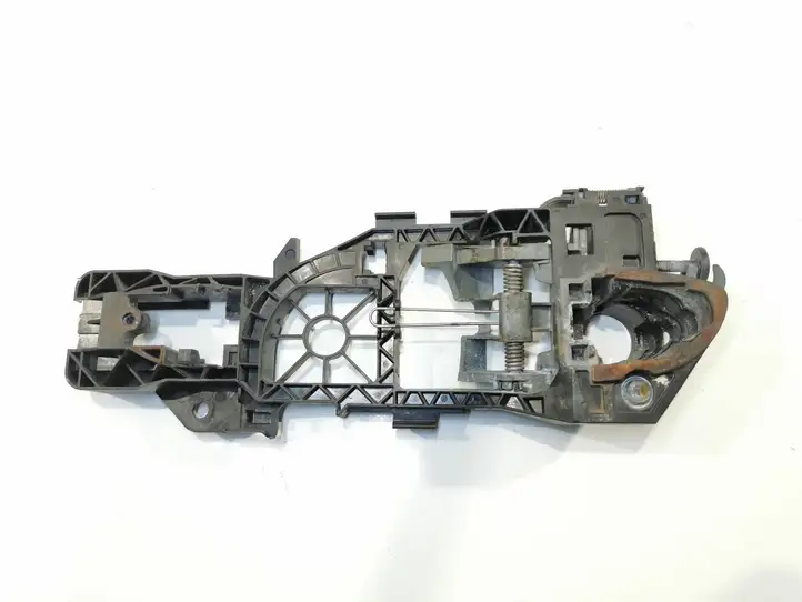 Volkswagen PASSAT B6 (2005 - 2010) 3C0837885H Крепление наружной ручки передней двери — фото 1