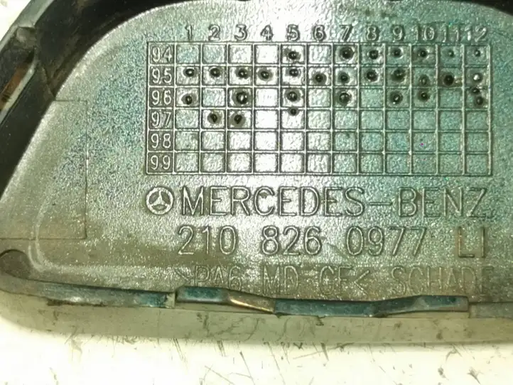Mercedes-Benz E W210 (1995 - 2002) 2108260977 Крышка омывателя фар — фото 3