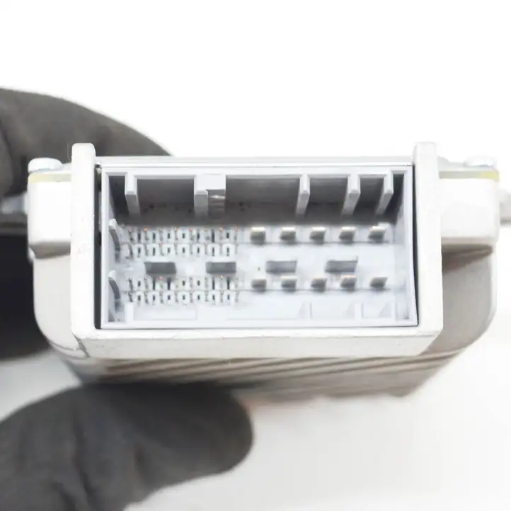 BMW X3 G01 (2018 - 2024)  9835622 Звукоусилитель