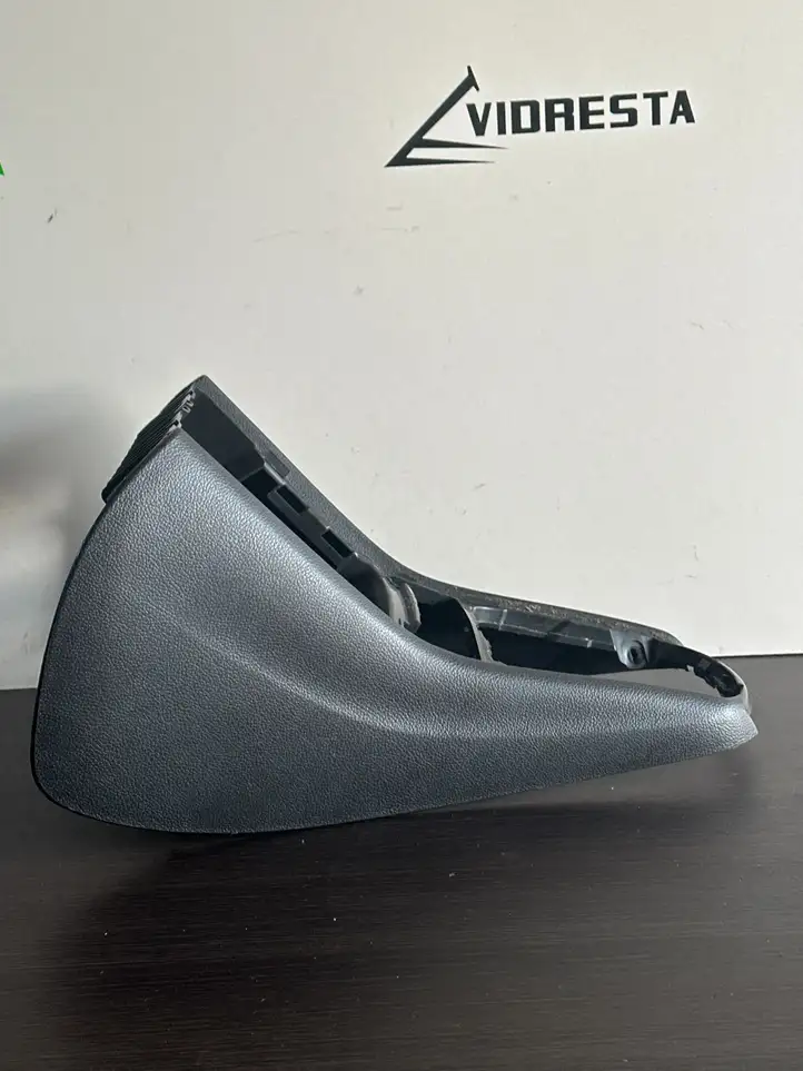 Opel Astra (2015 - 2020)  39055000 Рамочка