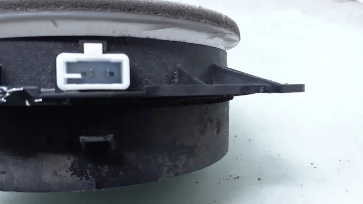 Toyota Yaris (2005 - 2009)   Громкоговоритель (громкоговорители) в передних дверях