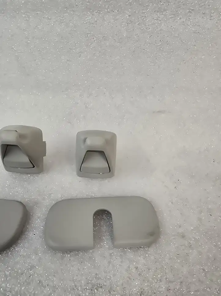 Volvo XC40 (2017 - ) Крюк — фото 3