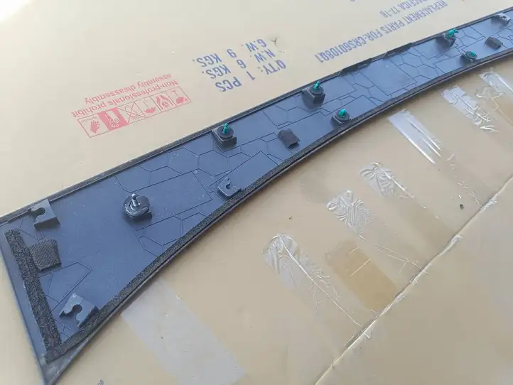 Kia EV6 (2021 - ) 87310CV000 Комплект обшивки крышки багажника — фото 3