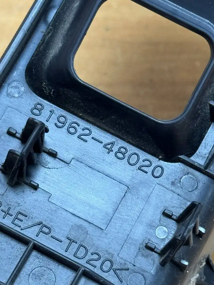 Lexus RX 450h (2015 - 2019)  8196248020 Отделка заднего фонаря