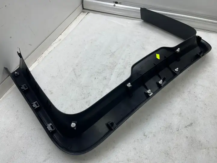 Tesla Model Y (2019 - 2024) 1622262 Верхняя обшивка у окна — фото 4
