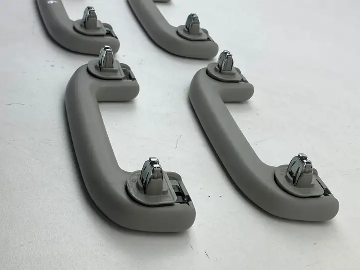 Toyota Prius xw60 (2023 - ) 74612B7040 Комплект потолочных ручек — фото 6