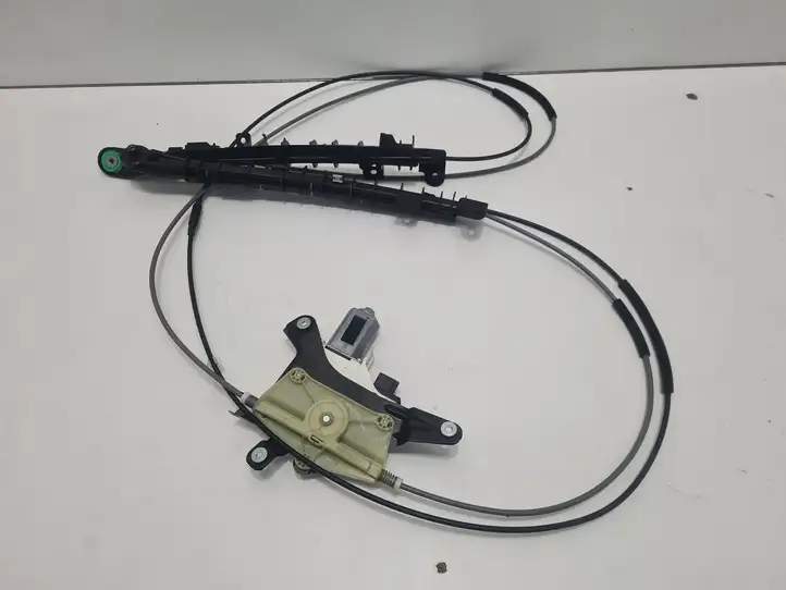 Audi A6 (2014 - 2018)  LH933811103  Механизм жалюзи багажника (шторки)