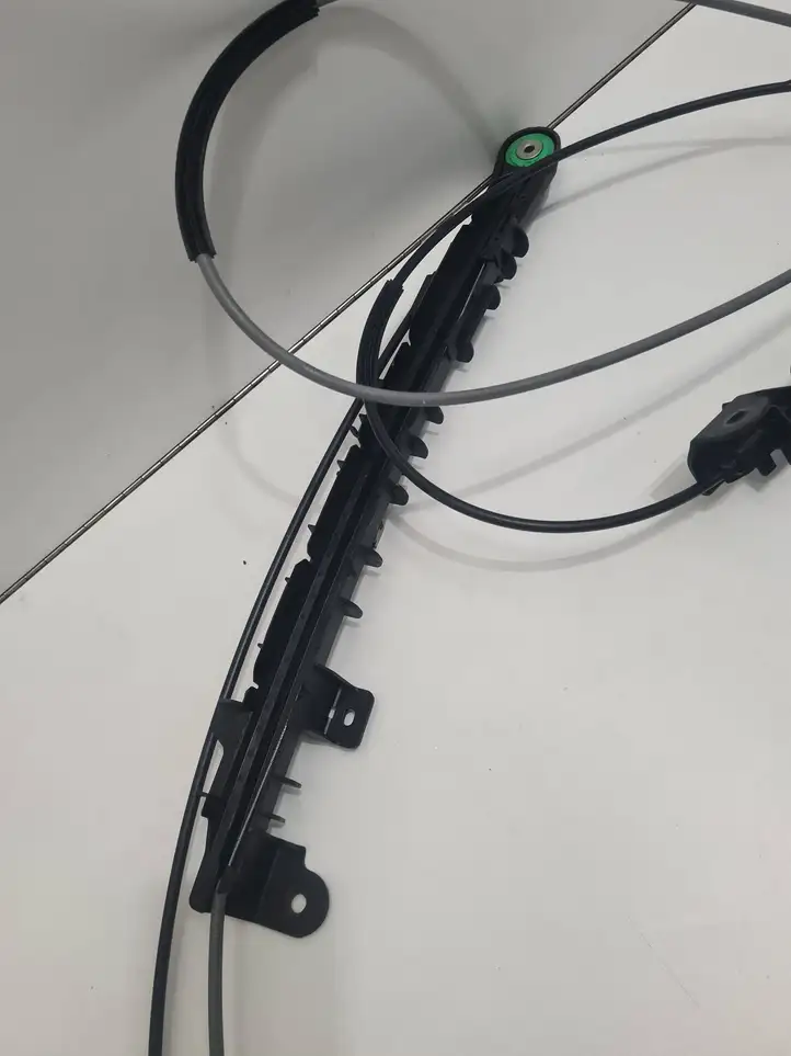 Audi A6 (2014 - 2018)  LH933811103  Механизм жалюзи багажника (шторки)