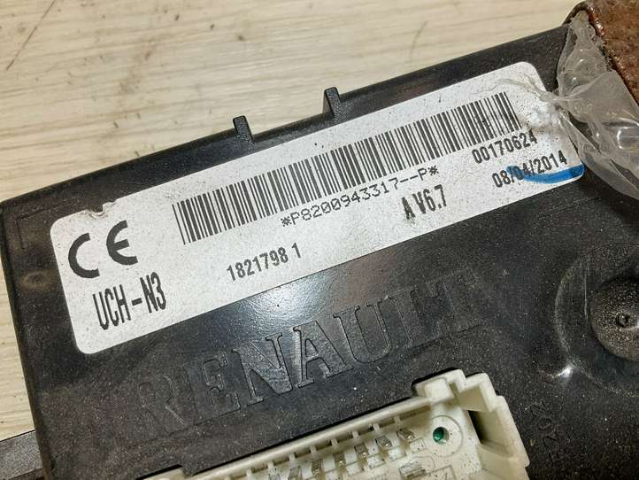 Opel Vivaro (2006 - 2014)  P8200943317 Блок управления двигателем ECU