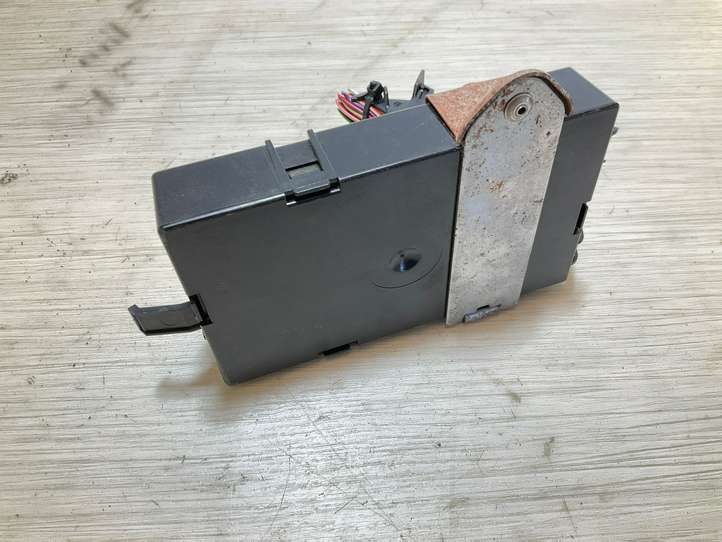 Opel Vivaro (2006 - 2014)  P8200943317 Блок управления двигателем ECU
