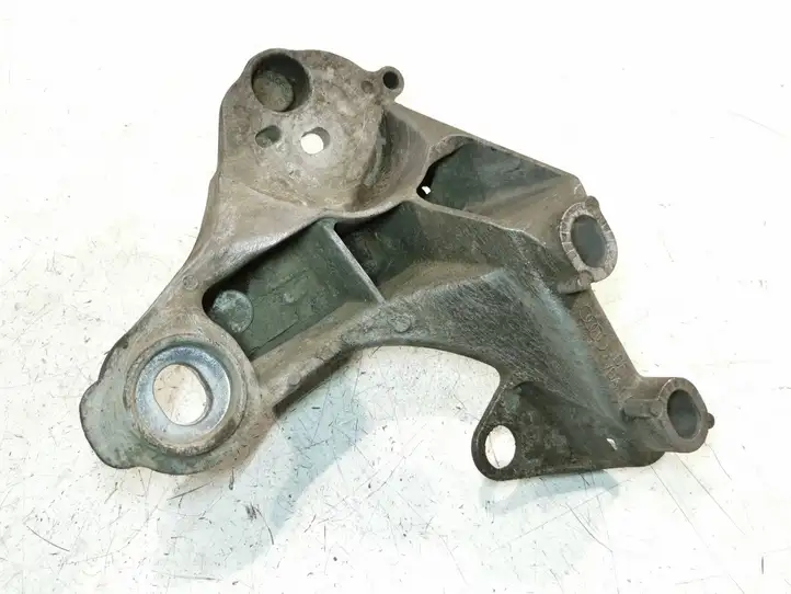Audi A6 S6 C6 4F (2008 - 2011) 4F0199352J Кронштейн двигателя — фото 1