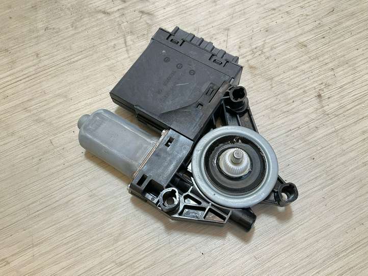 Volvo XC90 (2014 - 2019)  31674758 электродвигатель переднего стеклоподъемника