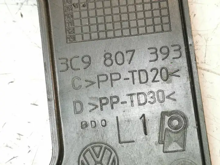 Volkswagen PASSAT B6 (2005 - 2010) 3C9807393 Кронштейн заднего бампера — фото 3