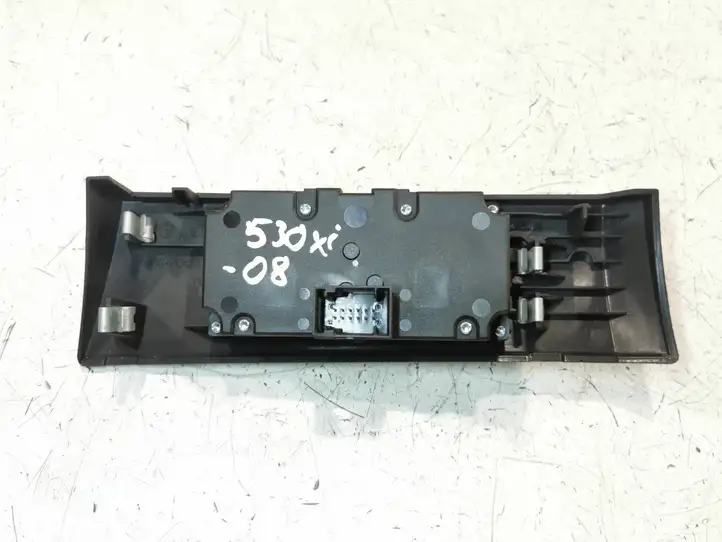 BMW 5 E60 E61 (2004 - 2010) 6988565 Включатель фонарей — фото 2
