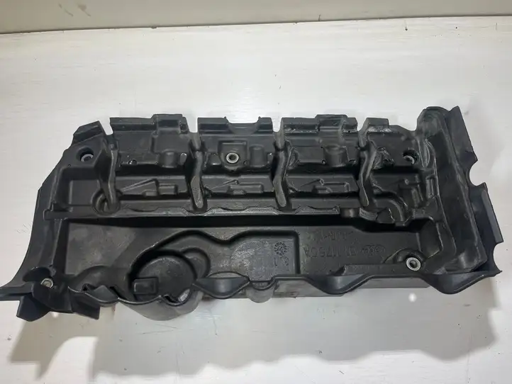 Mercedes-Benz Vito Viano W639 (2003 - 2010) A6460102667 Крышка двигателя декоративная — фото 2
