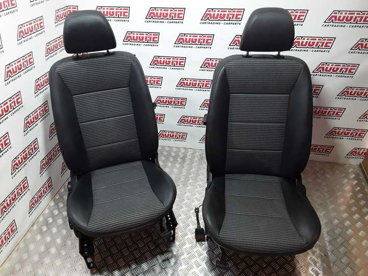 Mercedes-Benz A W169 (2004 - 2012)  A1698200104 Комплект салона