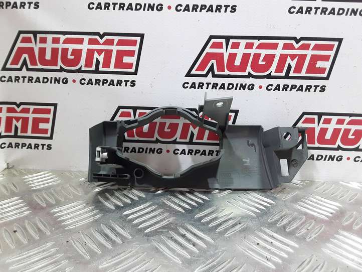 Audi A4 (2007 - 2011)  8T1858341B Другая деталь панели