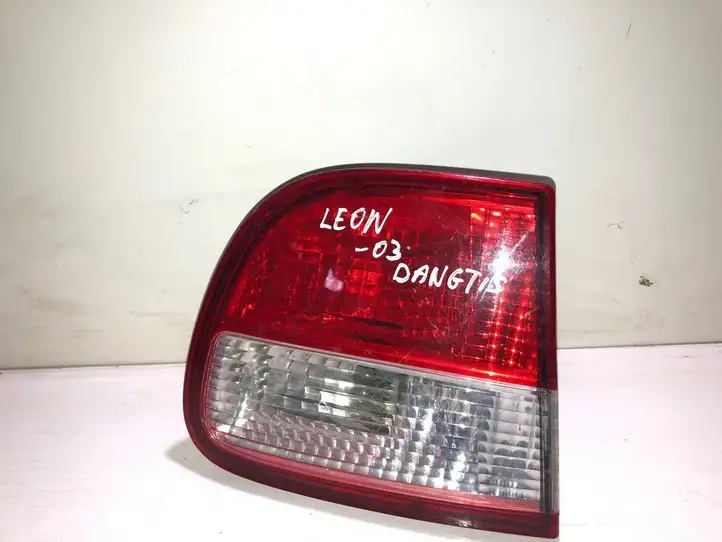 Seat Leon (1M) (1998 - 2006) 1M6945091B Задний фонарь в крышке багажника — фото 1