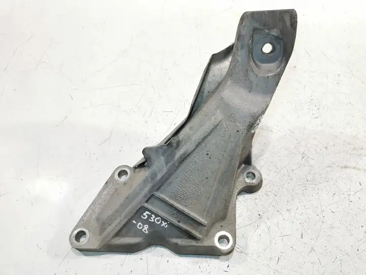 BMW 5 E60 E61 (2004 - 2010) 6769282 Кронштейн двигателя — фото 1