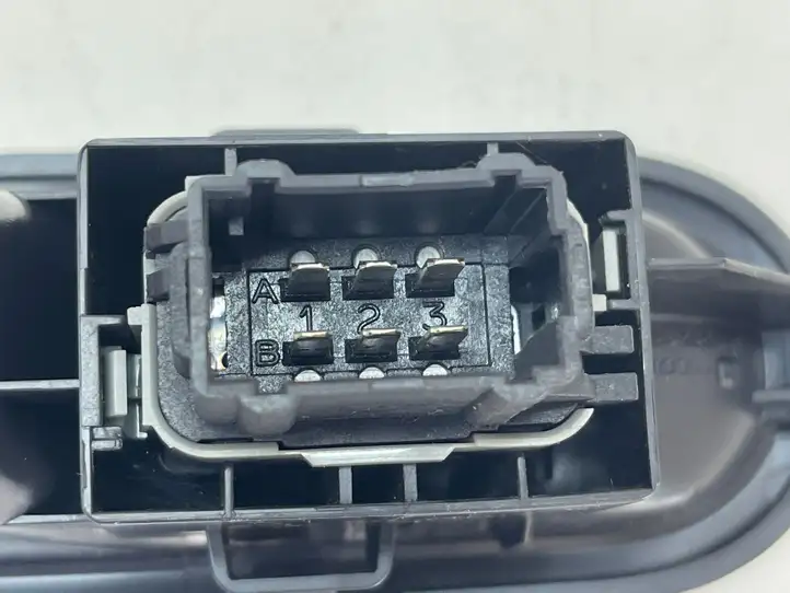 Renault Clio III (2005 - 2012) 8200234357 Кнопка стеклоподъемников — фото 5