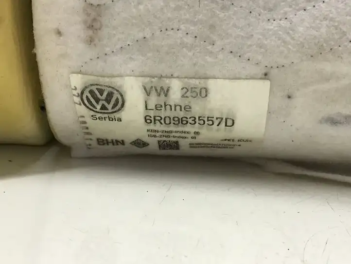 Volkswagen Polo V 6R (2009 - 2015) 6R0963557D Нижняя часть сиденья водителя — фото 3