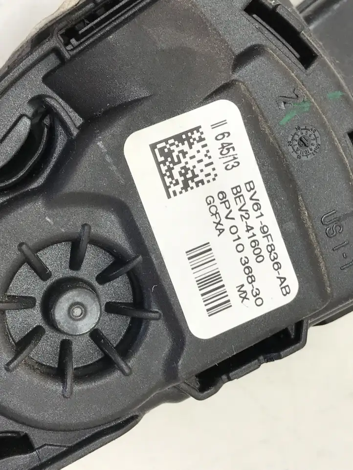 Ford Focus (2011 - 2015) BV619F836AB Педаль акселератора — фото 4