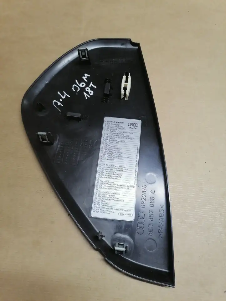 Audi A4 S4 B7 8E 8H (2004 - 2009) 8E0857085C Обшивка стойки A — фото 2