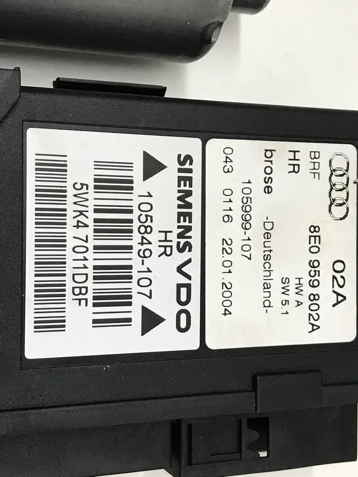 Audi A4 S4 B6 8E 8H (2000 - 2006) 8E0959802A Стеклоподъемник задней двери — фото 3