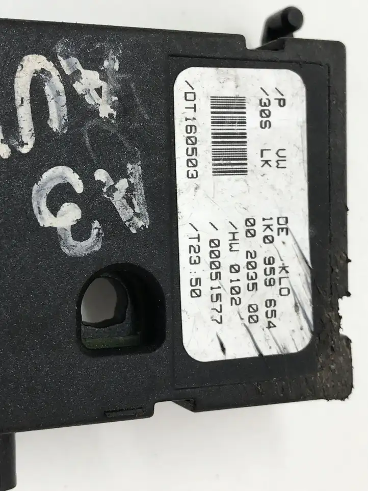 Audi A3/S3 8P (2004 - 2008) 1K0959654 Датчик угла поворота руля — фото 4