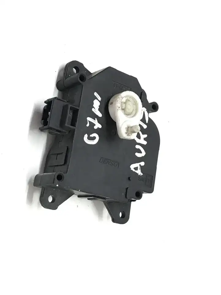 Toyota Auris 150 (2006 - 2012) 1138002840 Двигатель задвижки потока воздуха — фото 5