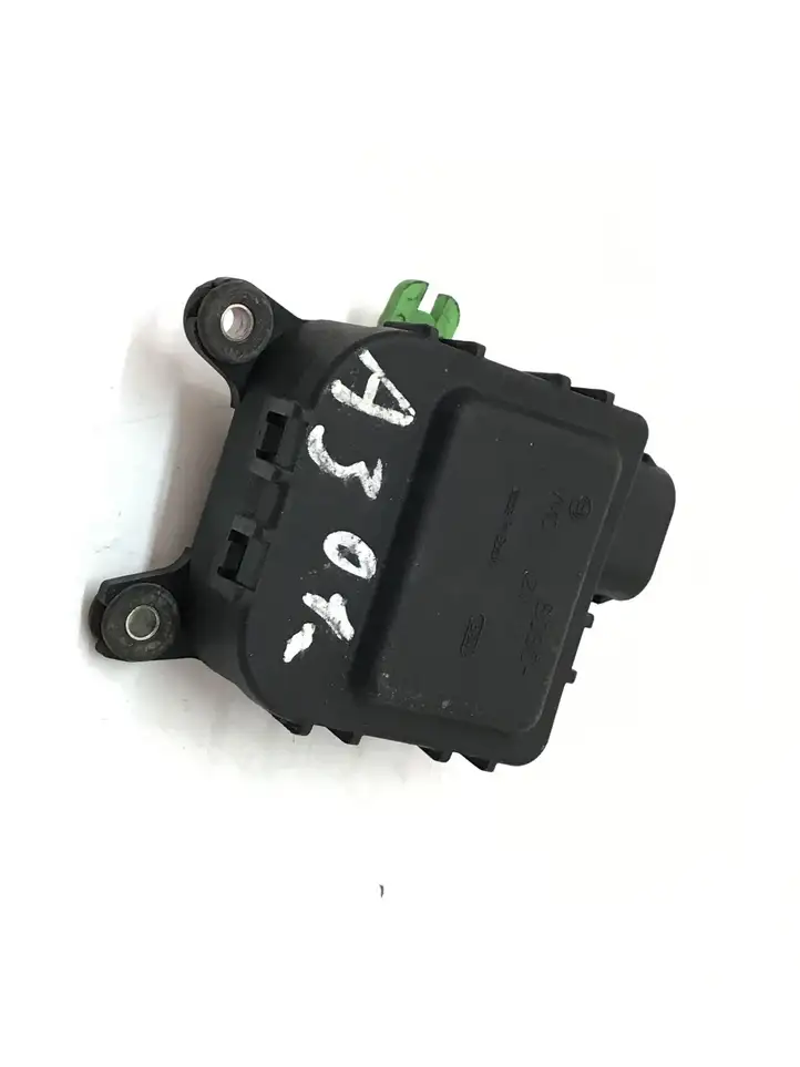 Audi A3/S3 8L (2000 - 2003) 0132801209 Двигатель задвижки потока воздуха — фото 2