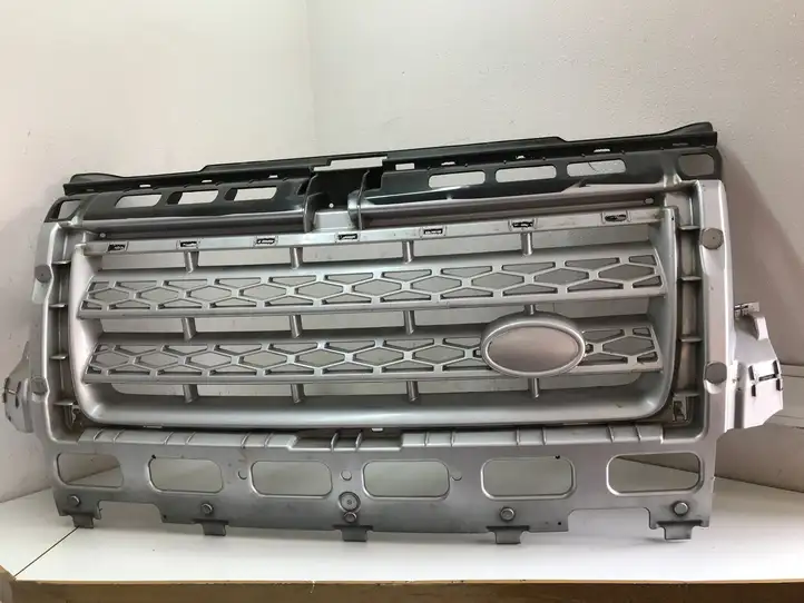 Land Rover Freelander 2 - LR2 (2010 - 2012) 6H5217D957 Верхняя решетка радиатора — фото 1