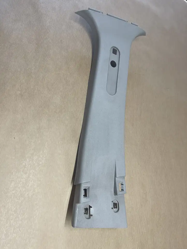Renault Clio III (2005 - 2012) 8200293547 Верхняя обшивка стойки B — фото 3