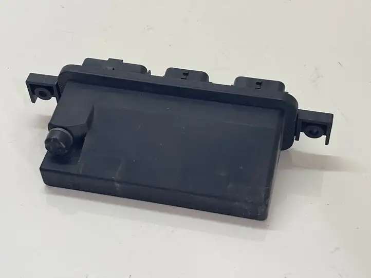 Renault Clio III (2005 - 2012) 8200261817 Прочие блоки управления — фото 5