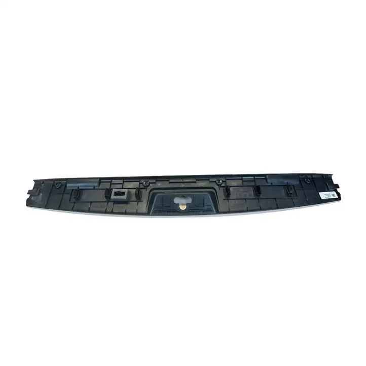 Dodge Grand Caravan (2007 - 2020) 0ZR38DX9AE Отделка порога багажника — фото 2