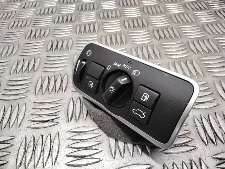 Volvo V70 (2013 - 2016) 30739448 Включатель фонарей — фото 4