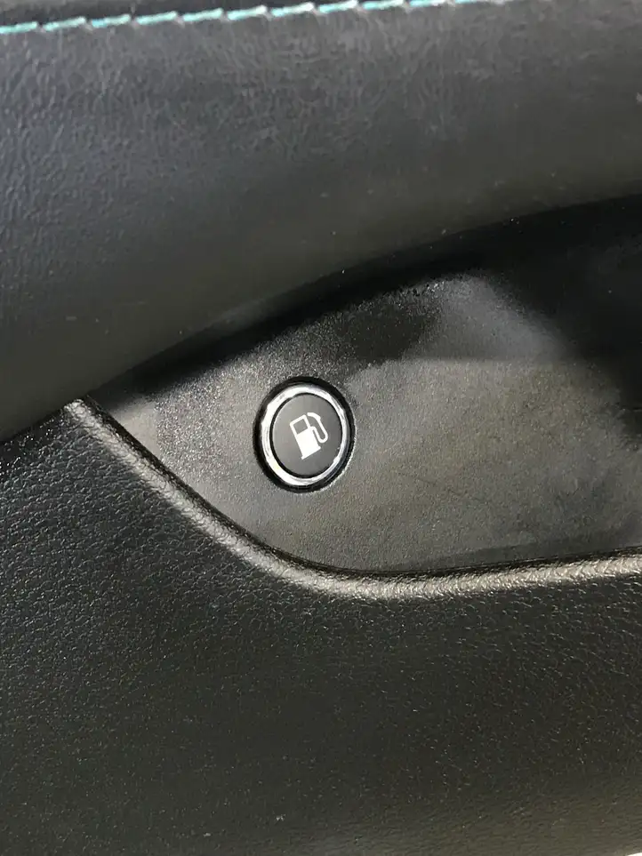 Chrysler Pacifica (2016 - ) 5SC671D2AG Обшивка передней двери — фото 5