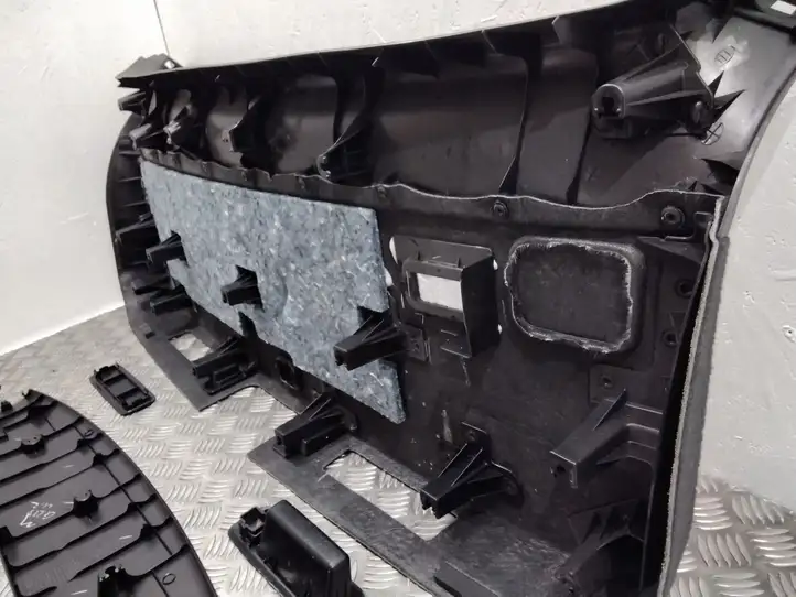 Lexus RX 450H (2015 - 2019) 647900E040 Комплект обшивки крышки багажника — фото 5